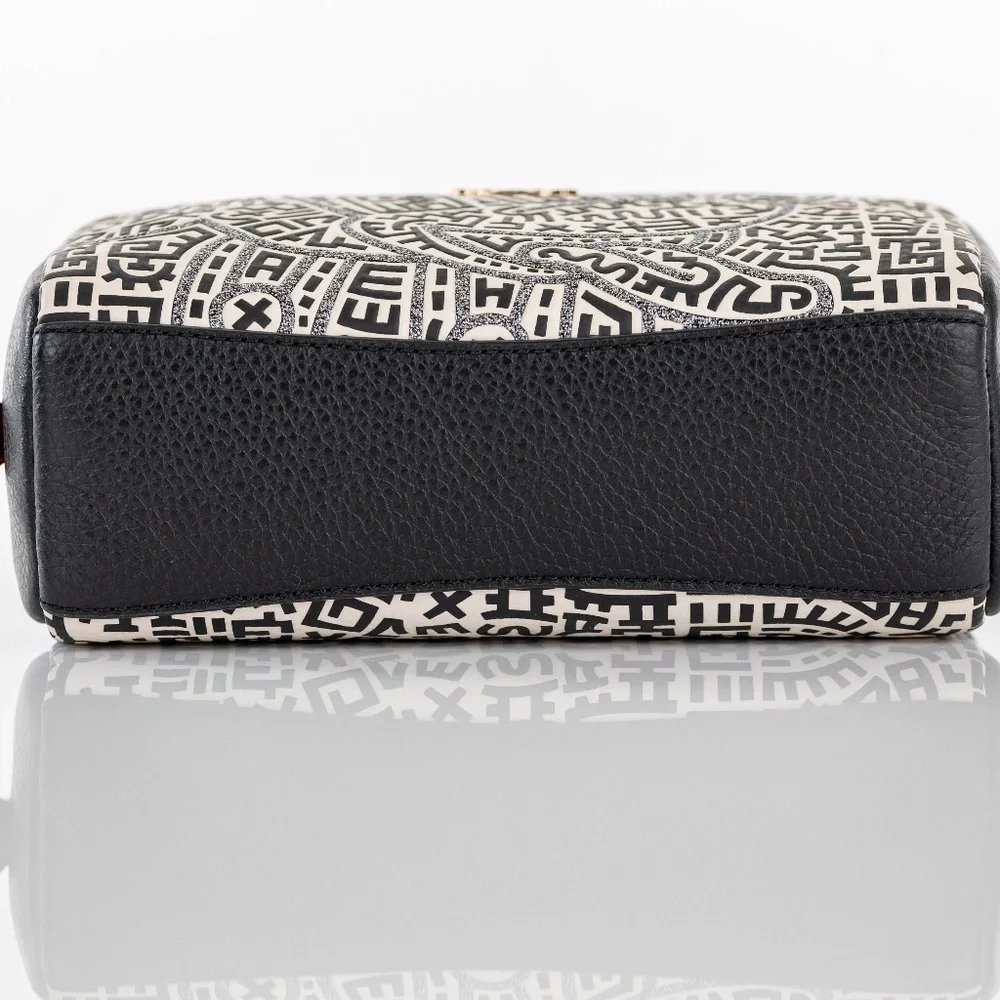 NWT Limited Edition Coach Disney Mickey Mouse X Keith Haring Cosmetics Case - Picture 8 of 8